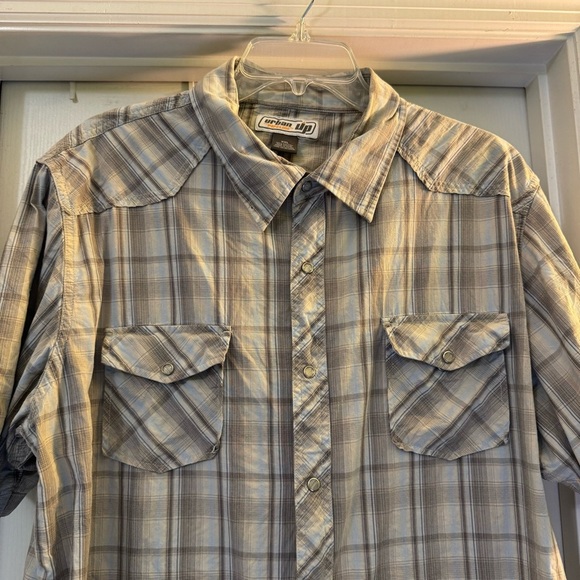 Urban Pipeline Men's Western Gray Plaid Short Sleeve Shirt Pearl Snap - Picture 2 of 6